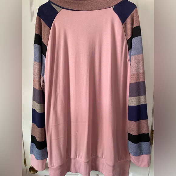 Levaca Long Sleeve Cowl Neck Button Tunic Top NWT - Picture 5 of 8